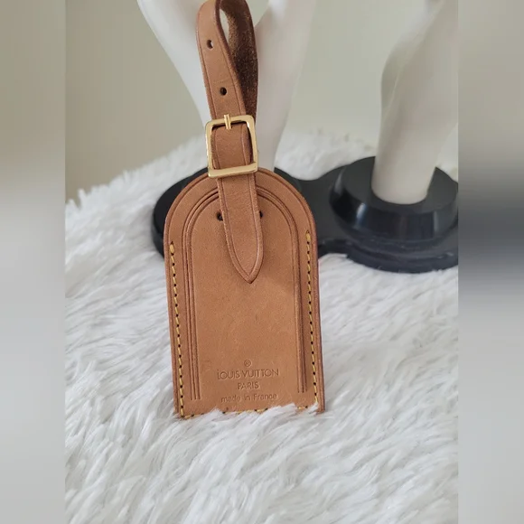 Louis Vuitton Hand Painted Brown Leather Luggage Tag with Bull Design - Picture 2 of 4